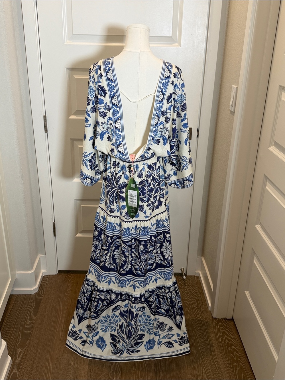 FARM Rio Blue and White Floral Maxi Dress Size L - Picture 10 of 10